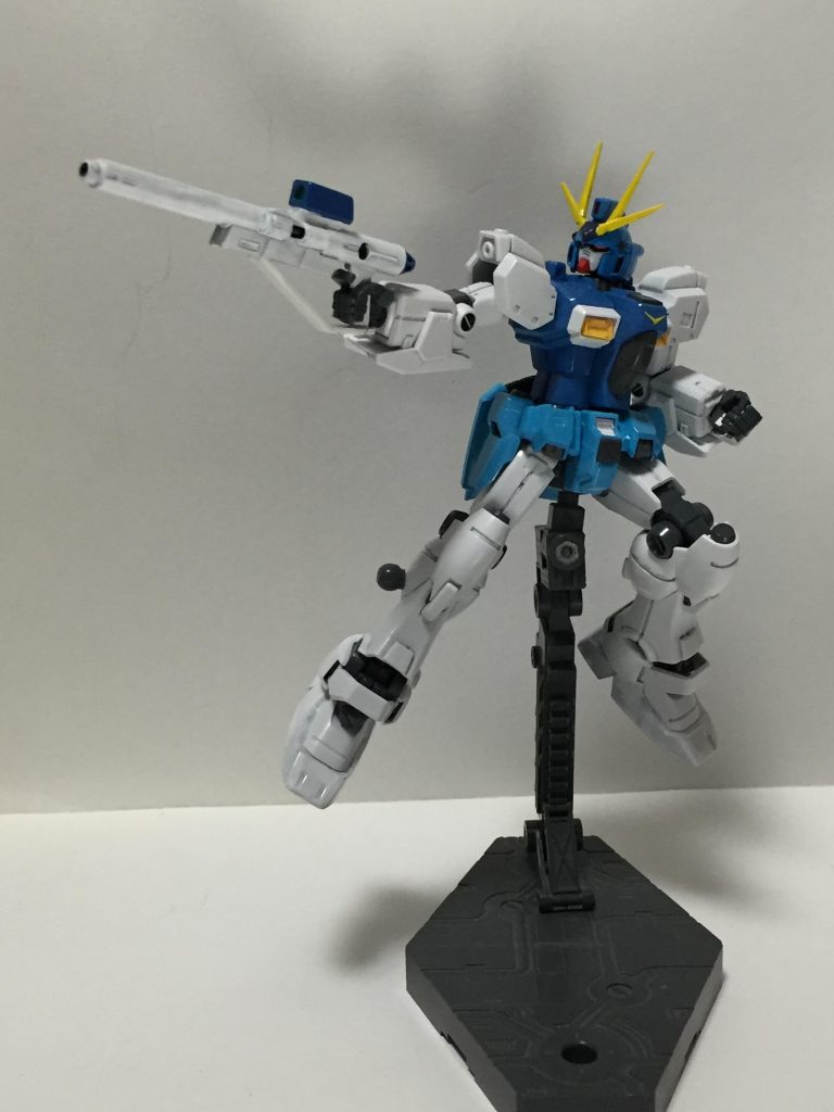 ちなみに今更なんですが、ハンドパーツはHGUCバンシィの物を使用。ゼフィランサスのハンドは旧キット故に少し見栄えが悪いと思い変更。