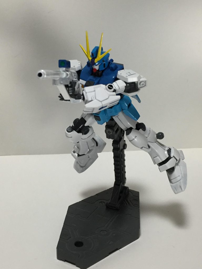 肩がそこまで稼働せず、改造もしていなかったのでアクションは控えめ。それらしいポーズで当時撮影しました。