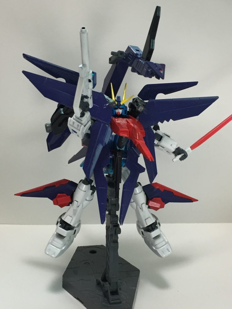 そして合体した姿がこちらになります。かなり力を入れたガンダムなのでお気に入りの1つです。