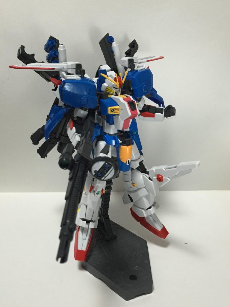 サイコミュ兵器“シャンハイ・ファンネル”通常のファンネルとなんら変わりなく後方の敵を迎撃することが可能である。本機はこれを6基搭載している。名前はアリスが常に持ち歩いている「上海人形」からとりました。