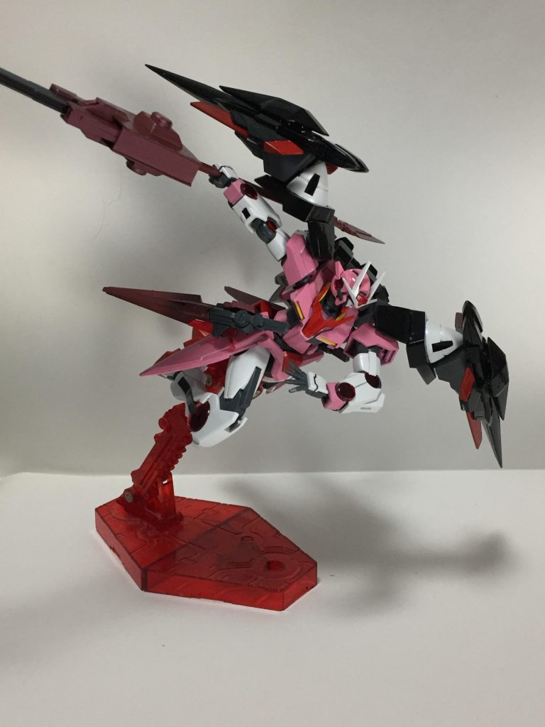 Dライザーと合体したことで、GNグングニルといい感じのバランス。