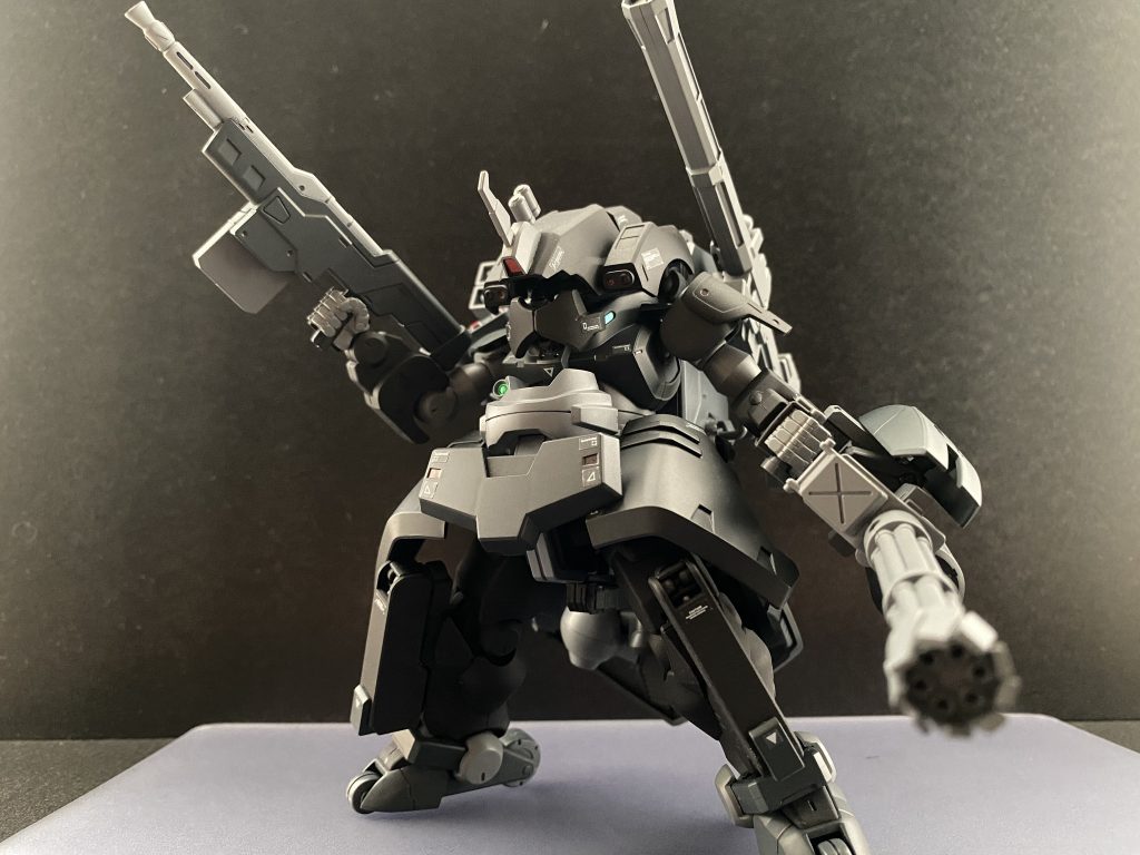 空間戦型宇宙空間での戦闘に対応した状態。地上用限定だった前期型を、全領域対応型にする為に改良された本機(GBNを舞台にした妄想ストーリーの主人公機という設定です。)、後半主役機といった立ち位置である。