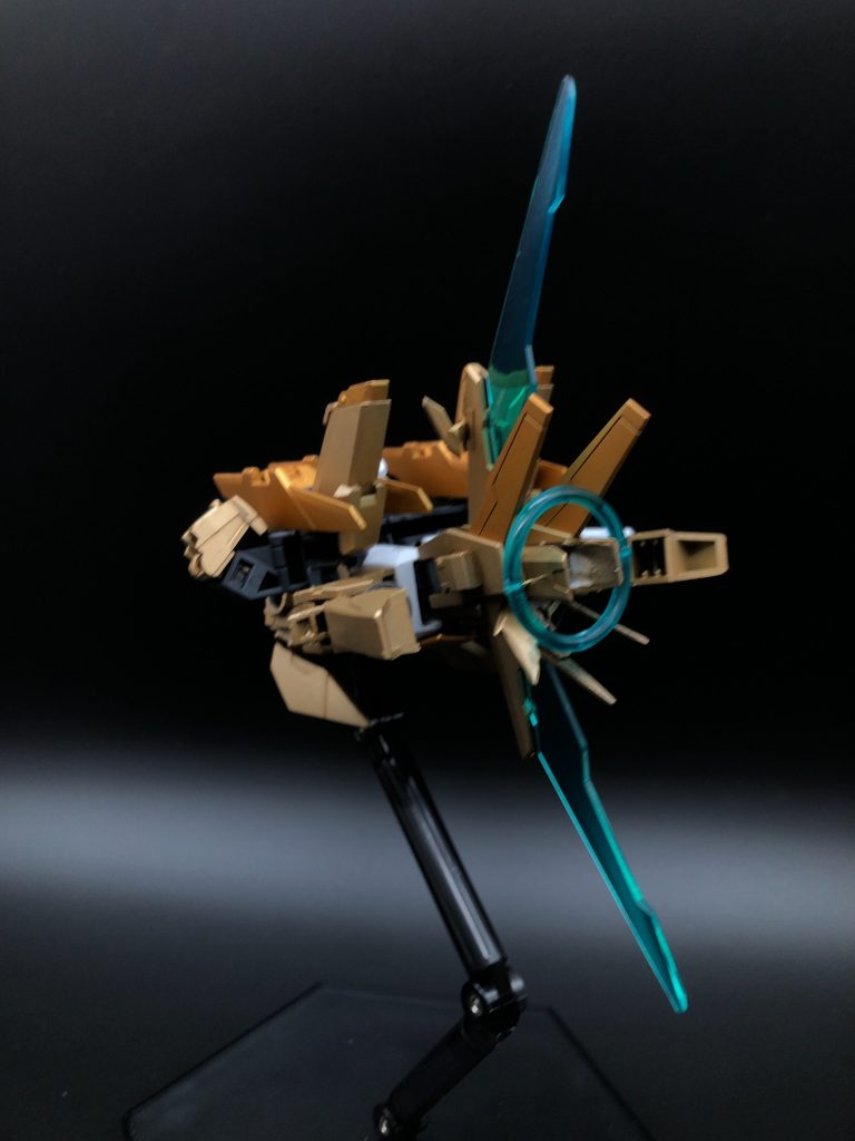 グロウアーマーアルスとの戦いの後ヒロトが制作した新たなアーマー、本アーマーはプラネッツシステムとは異なりコアⅡガンダムそのものを強化する事を目的として制作された。