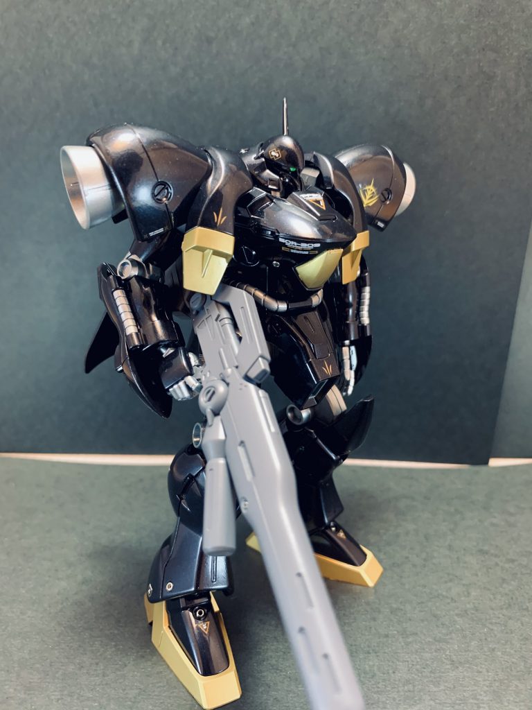 普通にガイアノーツ のピュアブラックで塗った奴の方が光沢がありました・・・