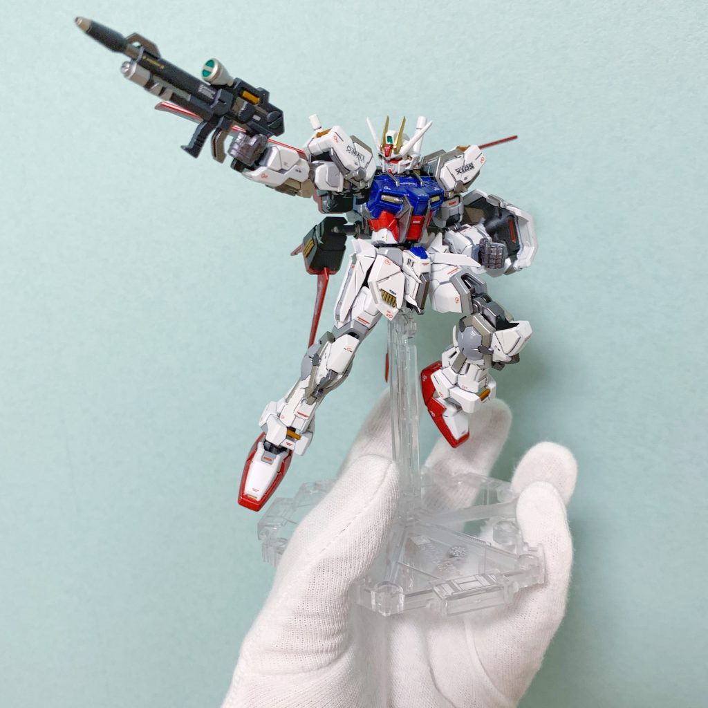 最後はお決まりの手載り画像でサイズ感を感じていただければ…