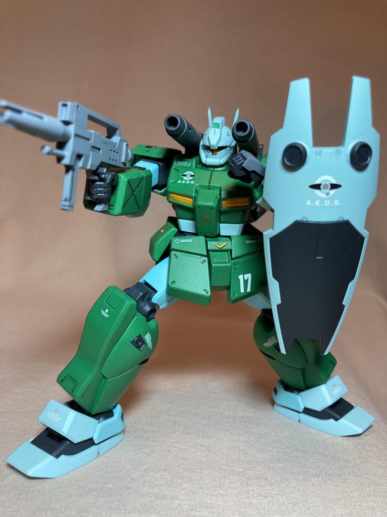 可動域が改善したお陰で、スレ画のように踏ん張るポーズが出来るようになっています。