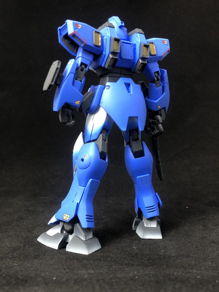 ぱっと見じゃ全くわかりにくいんだけど、アキレス腱あたりのモールドは掘り込んで開口してます。全くわからないけど。