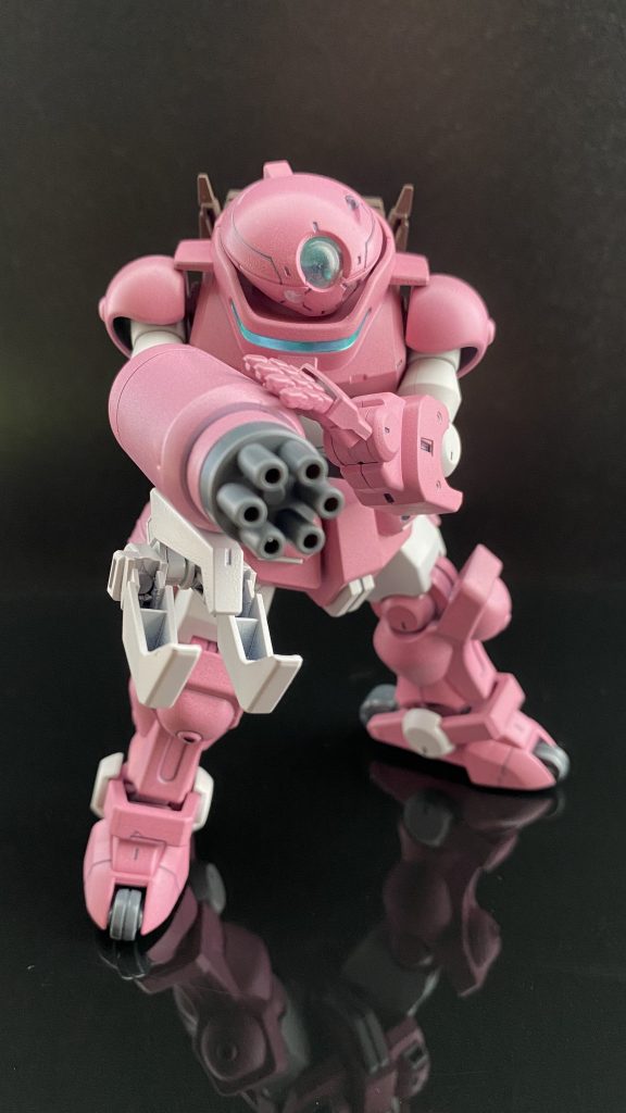 このbrutishなグリモアは、頭部、右腕を換装することで、また別の姿を見せる。