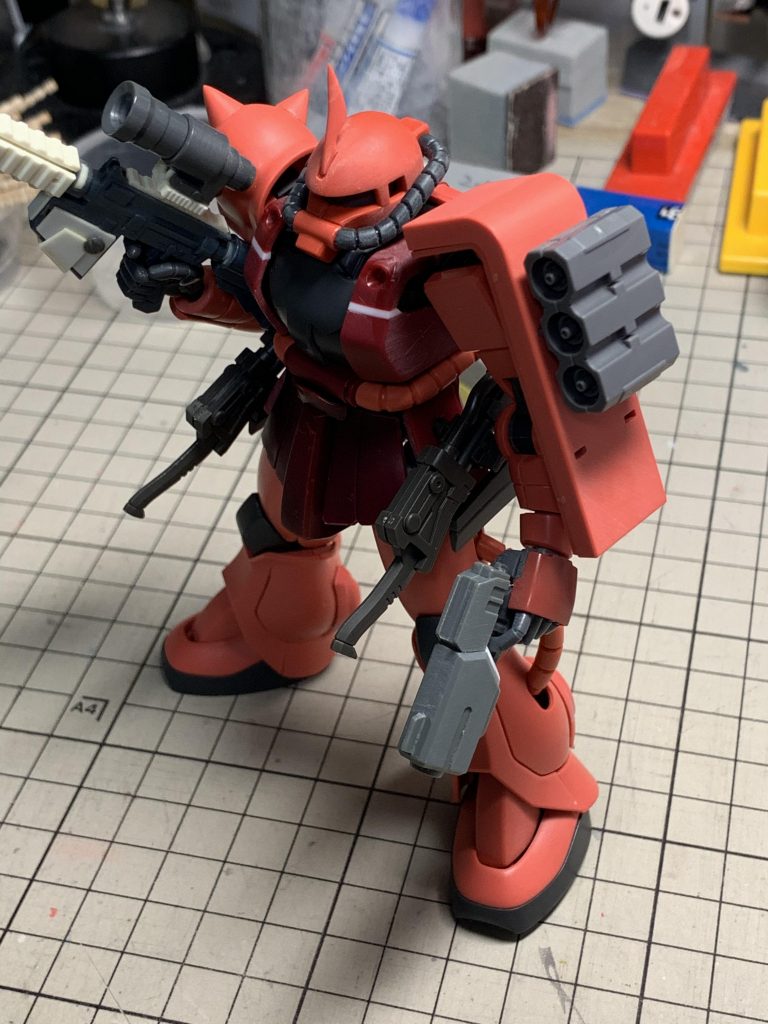 胸部ガトリングはオリジンザクより移植。