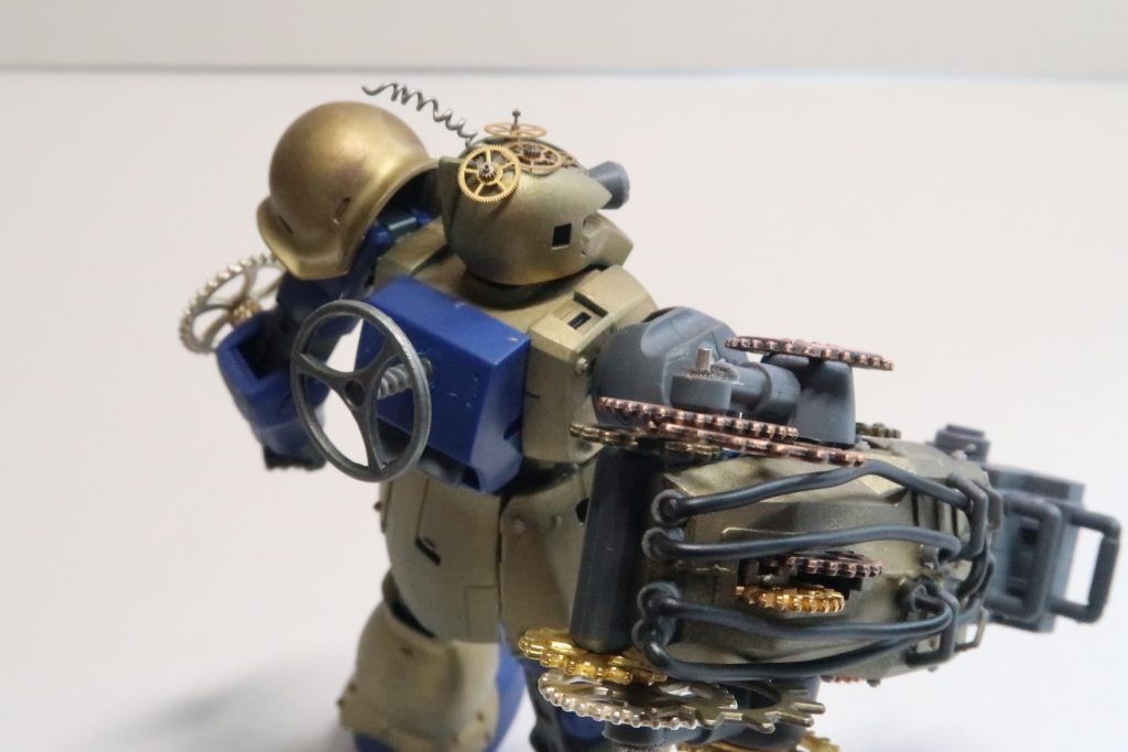 背面背中のハンドルで動かすイメージ