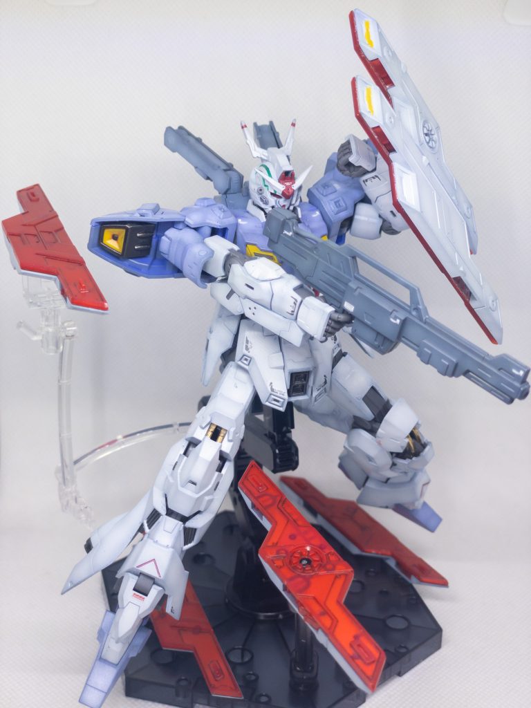 サイコプレート展開しつつ、ビームライフル。