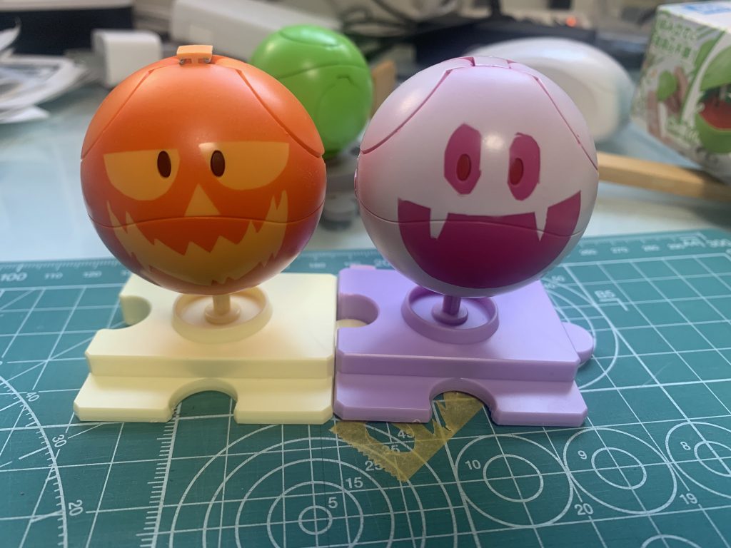 下地のみエアブラシ、工房にて。黒がまだなのでちょっとマヌケ顔