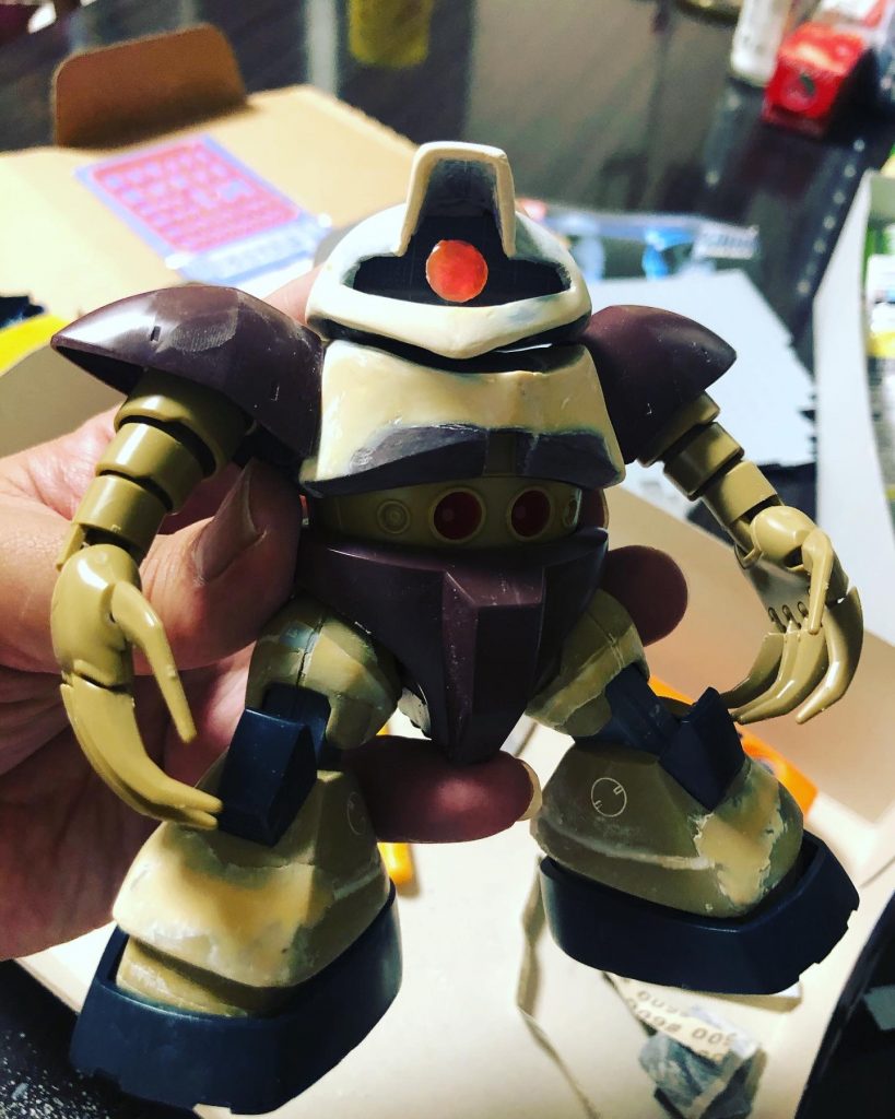 塗装前。ひたすら削ってカタチを整えました