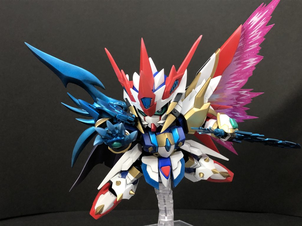 パルマフィオキーナ。スパロボとかGジェネの攻撃っぽく。パルマフィオキーナはSDCSの平手をベースにパテで整形しました。レジェンドBBの平手より大きめでハッタリが効きます。