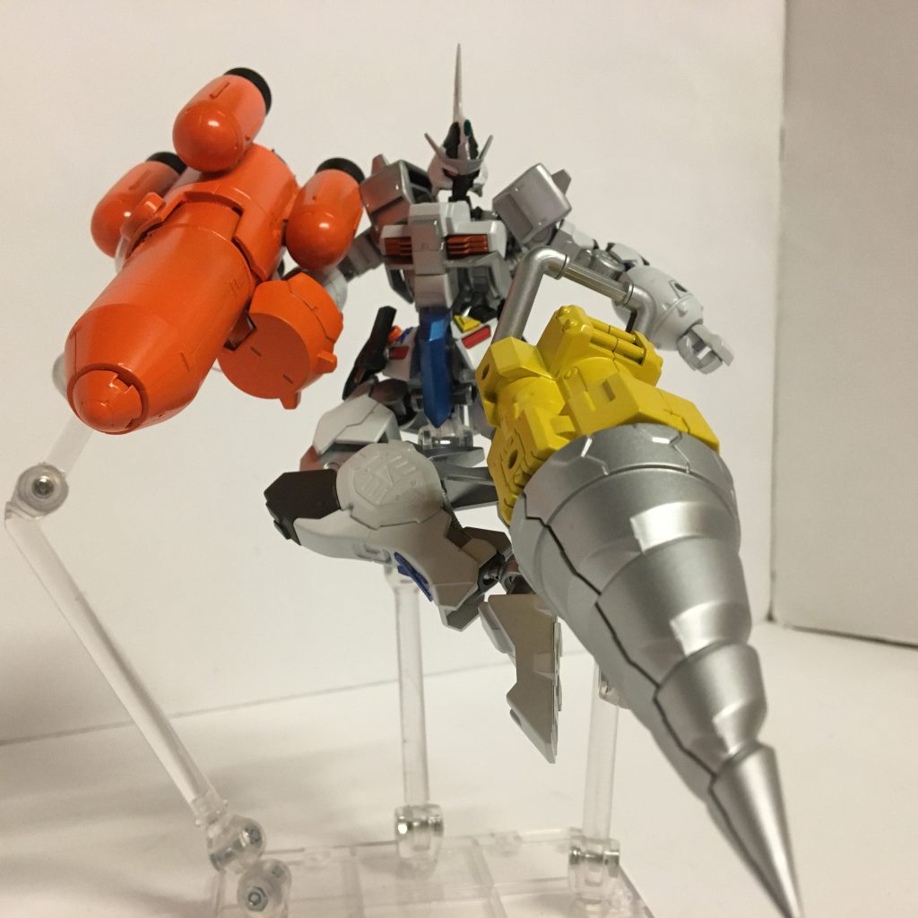 必殺技のライダーロケットドリルキック‼️支えとバランスに気をつけながらカッコ良くポージング出来たと思います。