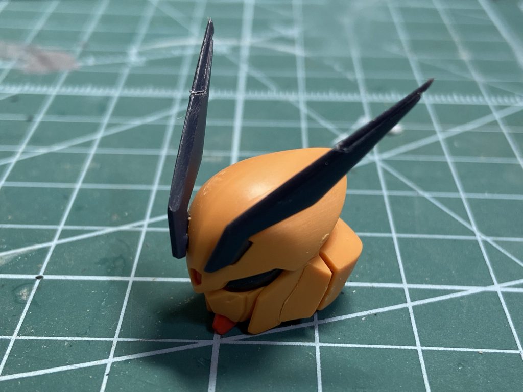 ツノはシャープにしました。