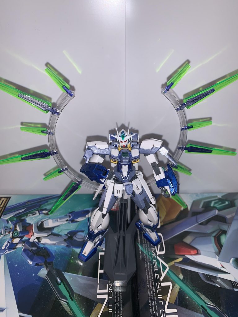 ファンネル展開。勿論この時は拳で戦います。