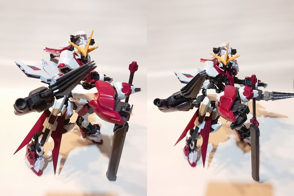 尾部バリカンソー。その名の通り、鋸付きの金属版を高速で振動させることにより、バリカンのように敵機の装甲を削り落とします。単純に質量武器として尻尾のように叩きつけることも可能です。