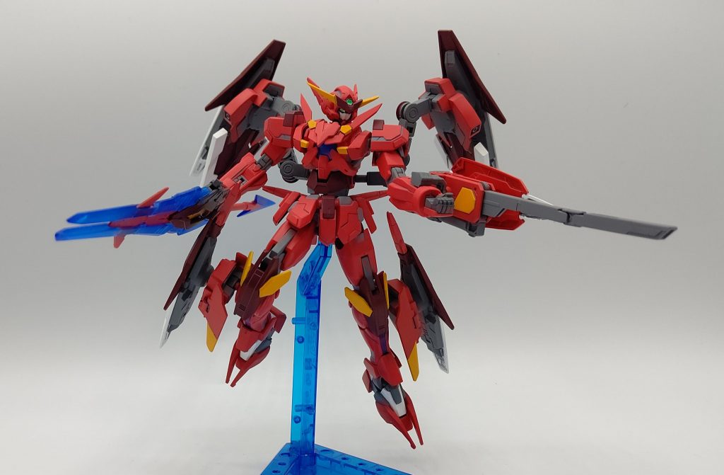 シールド基部にはマーキュリーレヴを搭載しています。エクシアR3のスナイパーライフルのプロトタイプという脳内設定です。またガトリング、グレネード、ショットガンも仕込んでいます。