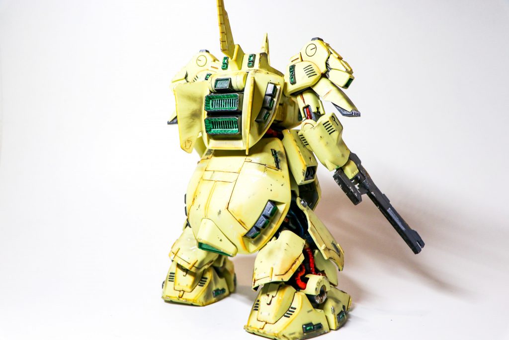 ランナータグからプラ板、溶かしてカラーパテを作りディテールや穴埋めに使用。