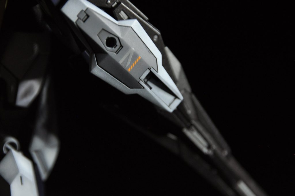 ビームシュートライフルナンバリングは肩、リアアーマー、武装、レッグ外側のアーマーにしています。今後、これを基準にデカールを貼っていくつもりです。