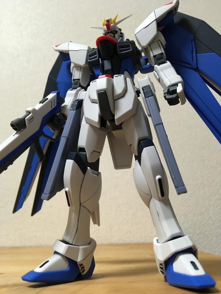 アクションベースがないからフリーダムらしいポージングができません。早いとこ買いに行かねば。