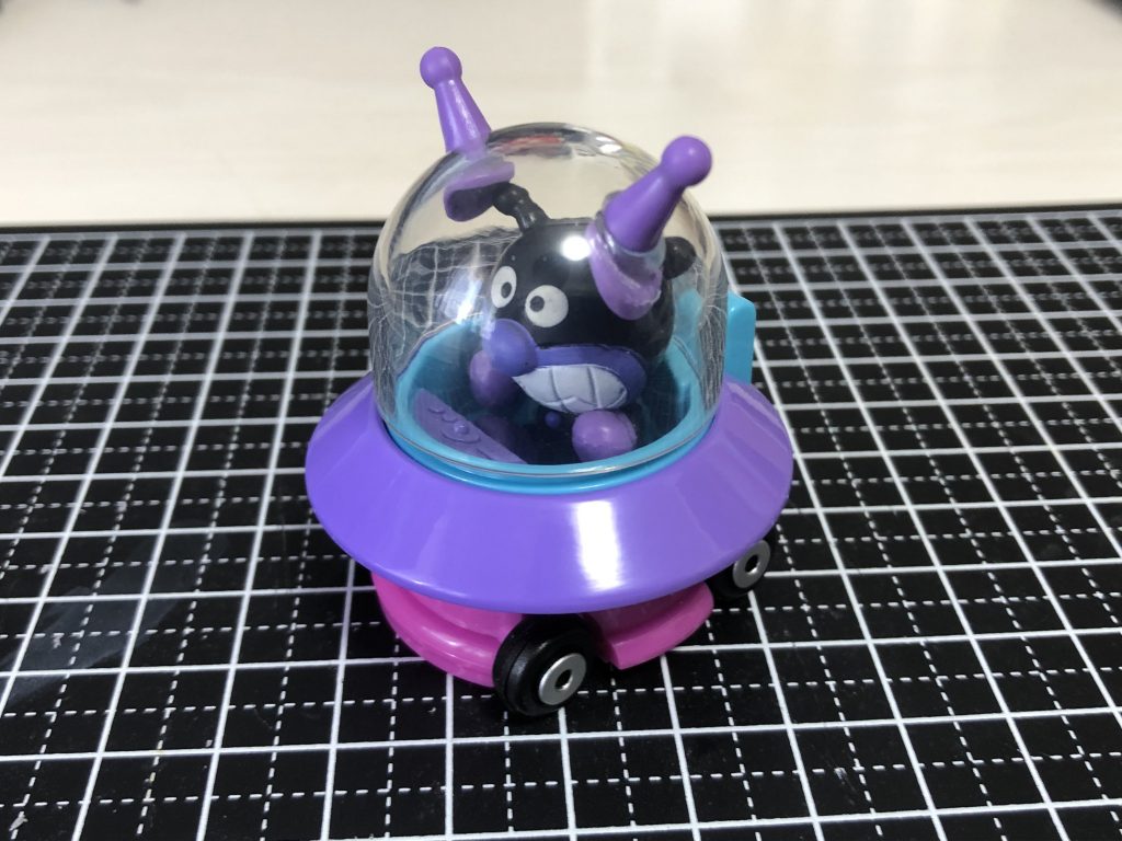 本来はこんなおもちゃです。良い子のみんなはマネしないでね。あと、メーカー様こんな遊び方してすみません。自己責任にて楽しませていただいてます。