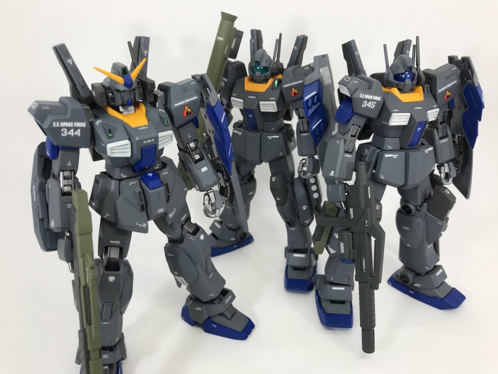 久しぶりにグレー系の配色にしてみました。個人的感想ですが、グレー系は塗装しやすく、且つスパルタンで強そうに見えますよね〜 (*´∀｀*) 