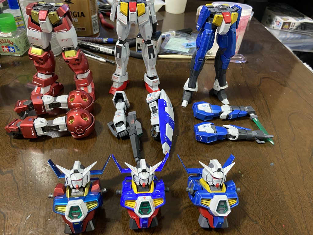 比較画像①。スパローはデカール貼る前です。