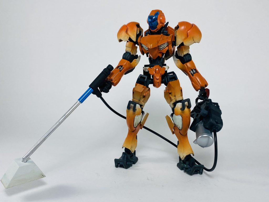 二つ目の装備は、除草剤噴霧器です。これは、市販のパーツをごちゃごちゃして作りました。