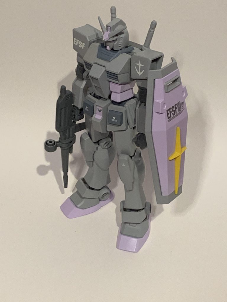 元キットとの違いは手首をビルドナックルズ丸に変更し、ブレードアンテナのシャープ化、カラーリングになります。塗装については以下の通りです。本体グレー: サーフェイサー　グレー(クレオス )関節部分などのグレー: msグレージオン系(クレオス )パープル: ラベンダー　(ガイアノーツ )ミディアムブルー　ミディアムブルー(ガイアノーツ )イエロー　msイエロー(クレオス ) 