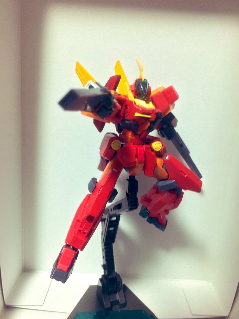 GNビームライフルGNアーチャーと同型の物を使用。機能も同じだが、GNアーチャーが仲間を守る為に対し、本機は敵を包囲、殲滅する役目を担っているため、射撃による面制圧を目的としている。