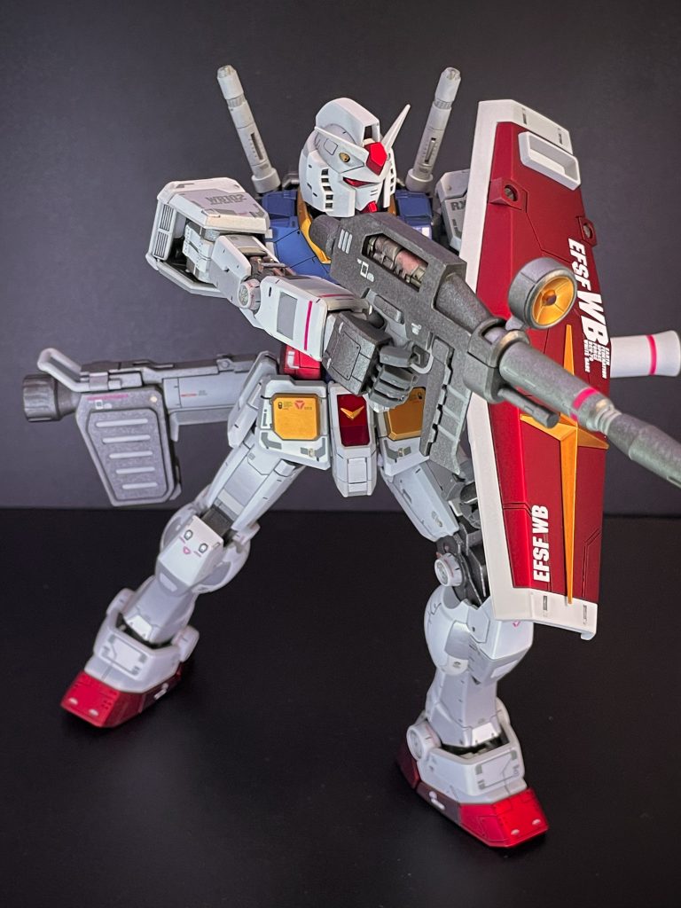 それにしても最近のがんだむさん、やたらとにかくかっこよくなりましたね。40周年を迎えたとかなんとかで私と同じ歳なんです。がんだむさんはスリムでかっこよく可動域も広がって素敵になっているのにおっさんは腹が出て脂汗かいちょります。健康診断の結果見てもスクラップ寸前です。