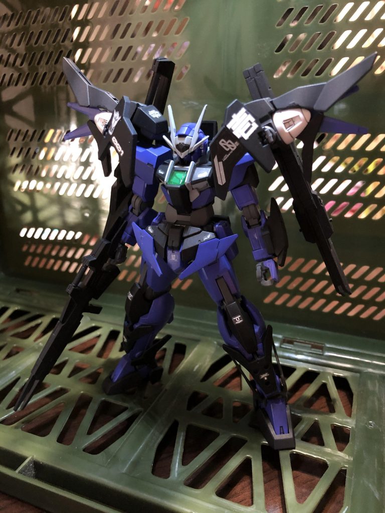 カラーリングは自称パーソナルカラーのブルーバイオレットで✨思いのほか黒いダブルオースカイになってます💦