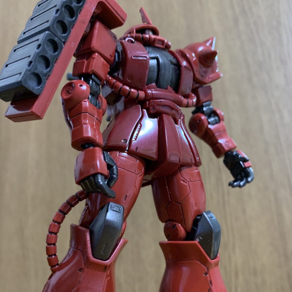 塗装後アクリジョンのメタリック塗料を使いました。全塗装なので、メタリック調にしたかったのです。。。