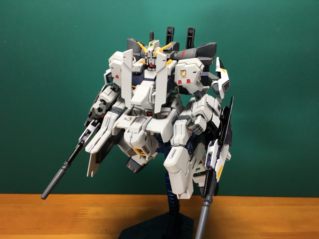 　本家のフルドドとも組み合わせた、ガンダムTR-1 [ヘイズル・ラー・ディフェンサー]。