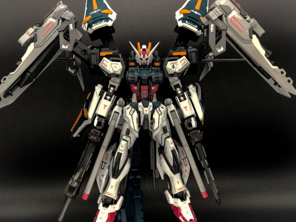 パーツはストライクフリーダムやアームズパーツ類の他にコトブキヤのミサイルポットを使用しました。サンダーボルト風に盾を4つにしたかったのでイエサブで購入( ´ ꒳ ` )ﾉギリギリ枚数あって助かりました（笑）