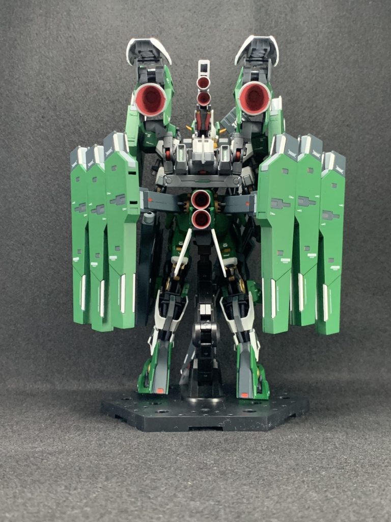 GN粒子は無い設定なのでバーニアに変えました。