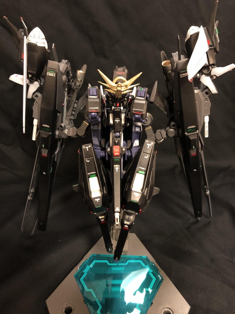 ミダラーンの舳先にとまる姿