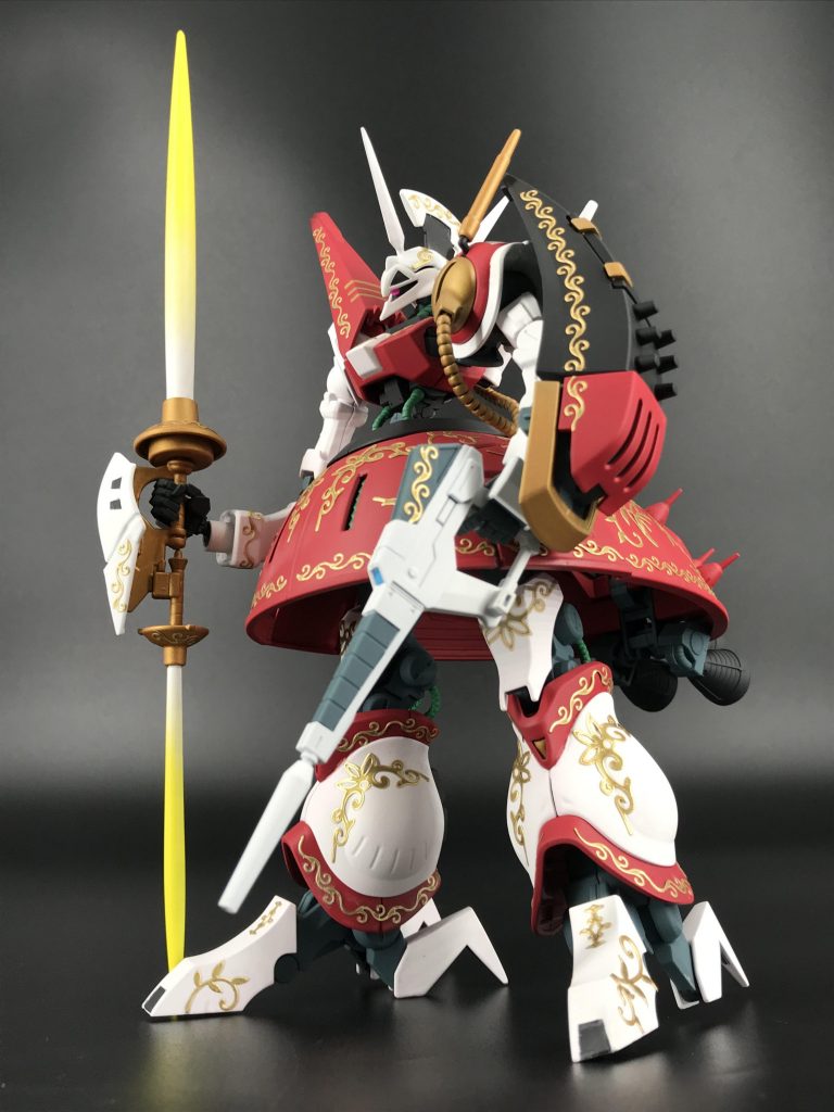 いわゆる剣を構えた騎士ポーズがとても似合います