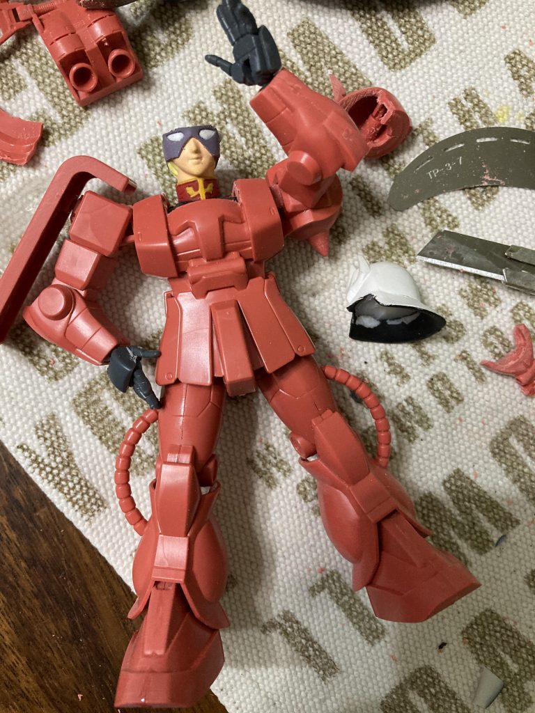 そのままだと顔が浮いてしまいそうだったので、濃い目のウェザリングとアニメ塗り風のハイライトを入れて劇場版イラスト風を目指しました。 ご覧頂きましてありがとうございます。