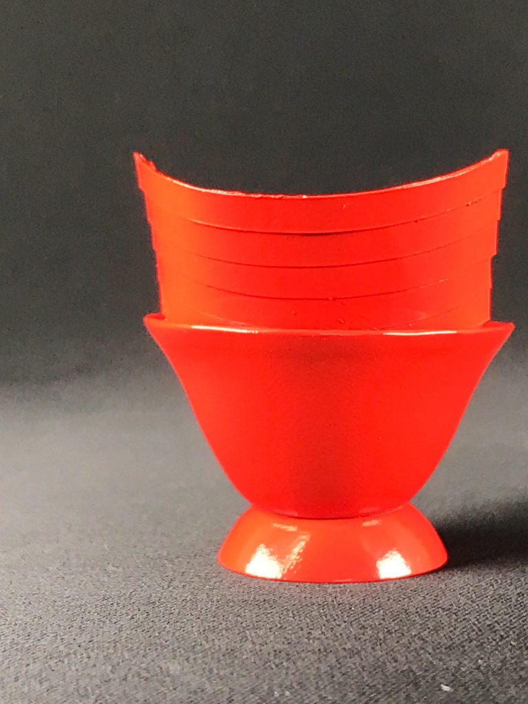 朱塗合子兜はパテで造形しました