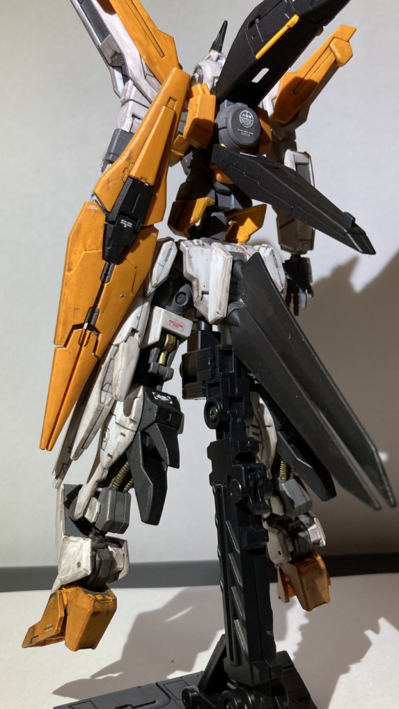 バックからの写真です。　メカらしさを求めました！