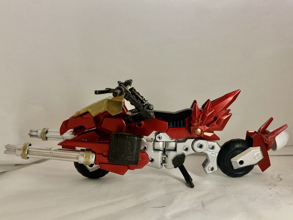 バトルモードガトリング砲を二つとミサイルを前面に撃ちまくる殺意高めの広域殲滅状態です!