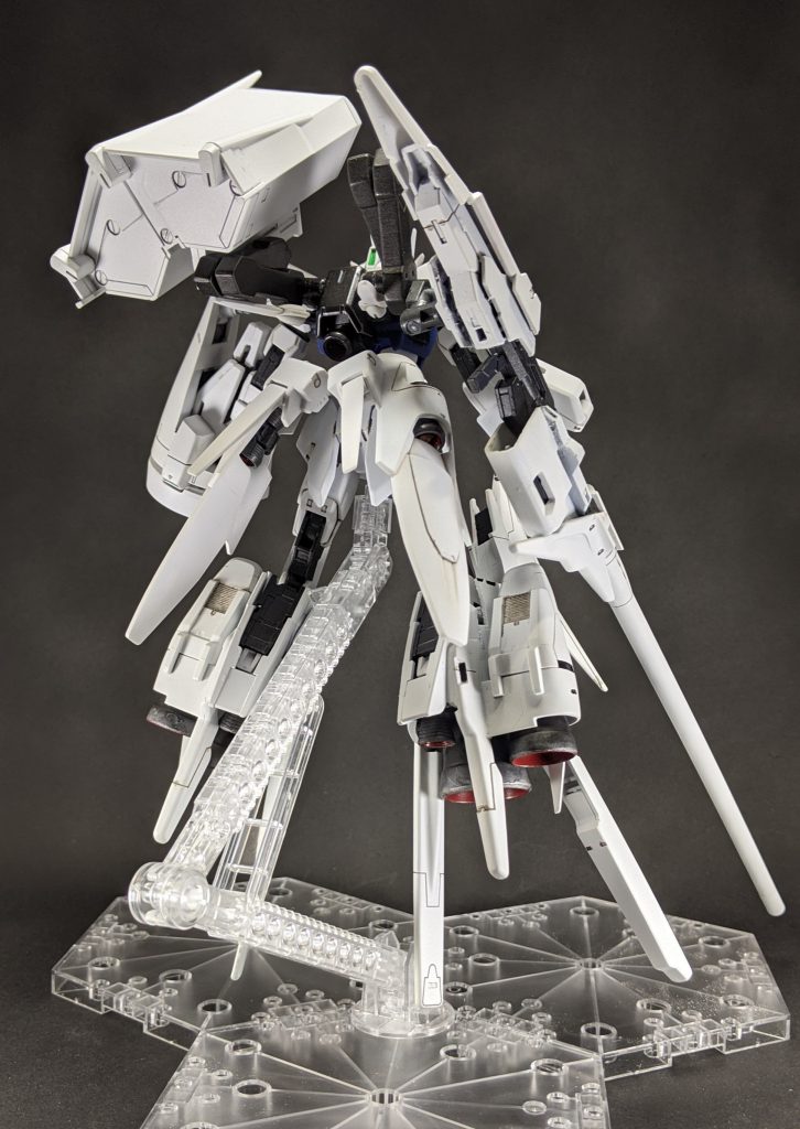 D.Aコアガンダム 背面からステイメンのテールバインダー(スタビライザー)も、メルクワンユニットのリアアーマーに小改造を加えて取り付けてます( ˙꒳˙ )