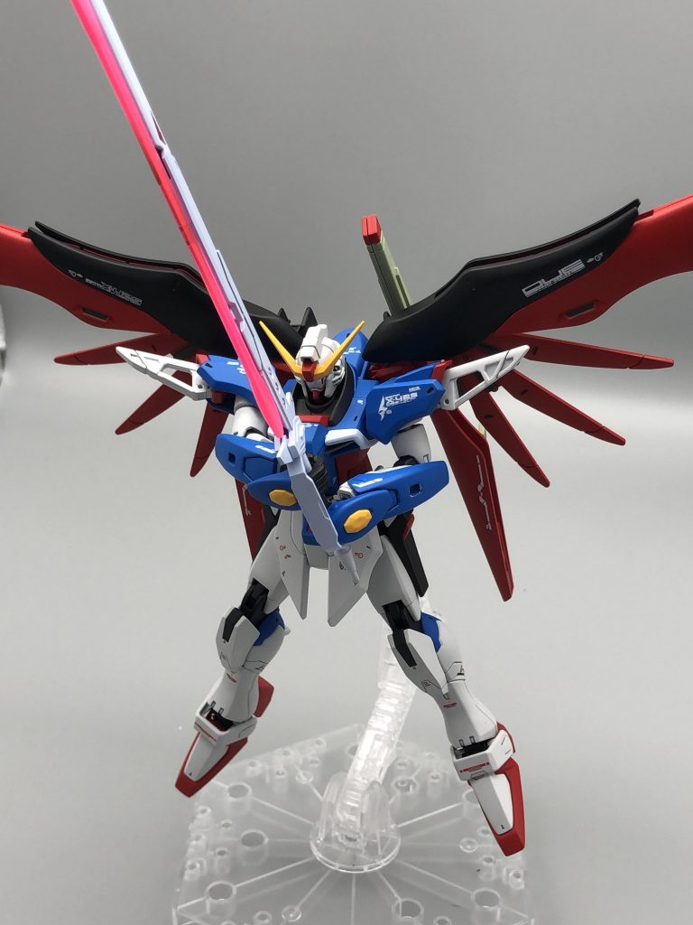 アロンダイトのビーム部分は蛍光ピンクとホワイトでグラデーションしました。 