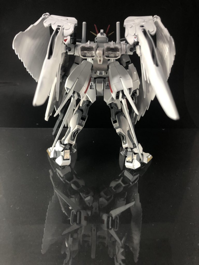 言わなくても分かると思いますがゼロカスリスペクトしてこの見た目にしてますがバスターライフル持ってきたくらいで羽のパーツはスカイハイウイングスとデスティニーの羽を使ってます。