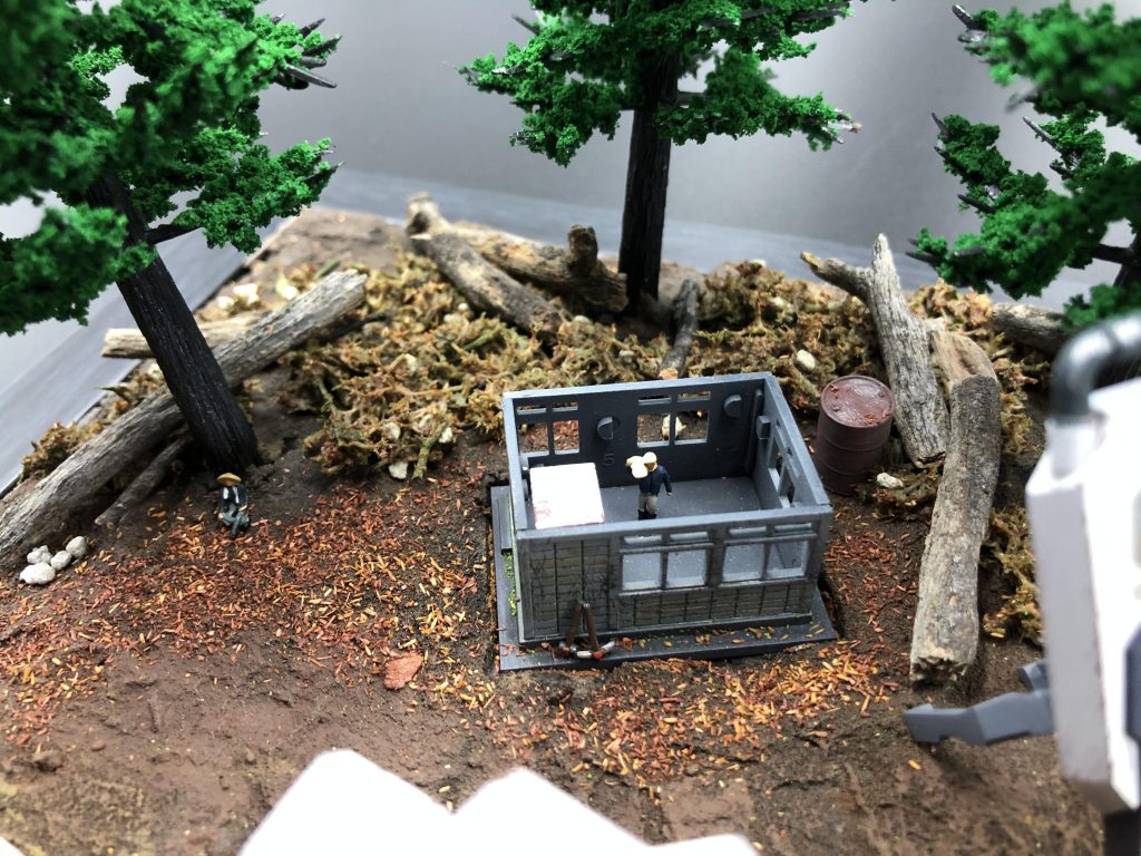 一応、古屋の中にも働く農家がいます。先程の人の息子という感じです。