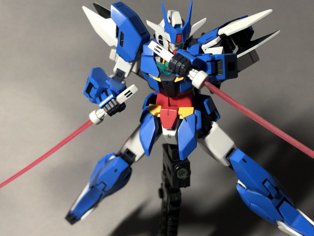 ちなみに、ヤスリで一通り磨いたあと、水で洗って、キムワイプでパーツ全体を拭いているのですが、この最後の洗浄でより色がはっきり見えるようになりました