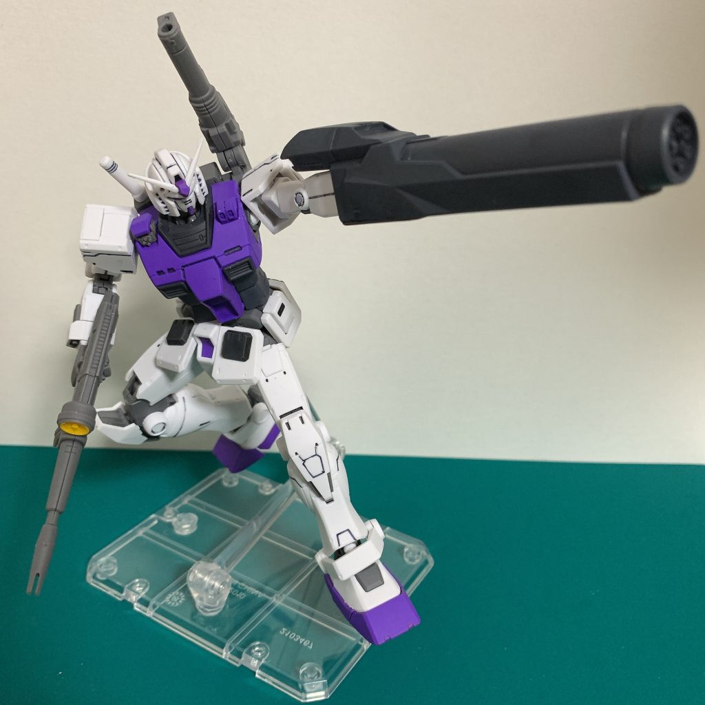 ビームガトリング。オリジンガンダムは前腕が別パーツなので差し替えで取り付けられるようにしました。ガトリング側は前腕パーツが入るよう調整しました。 